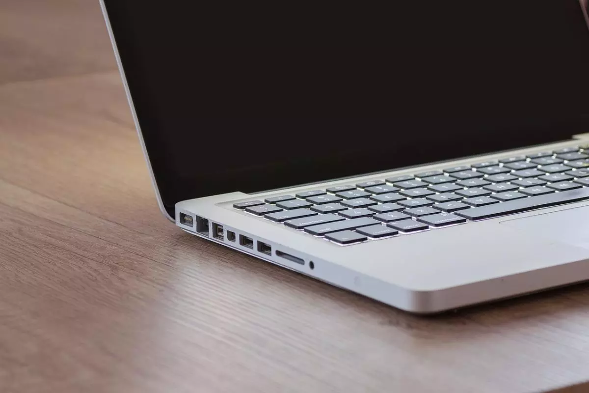 Laptop